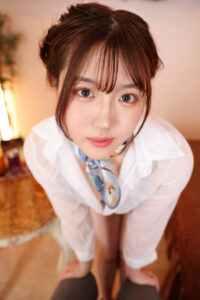 【VR】オスの汗の匂いで股間を濡らす美爆乳性欲モンスター！欲情全開で襲う痴女エステティシャン 小鈴みかん(kiwvr00842)