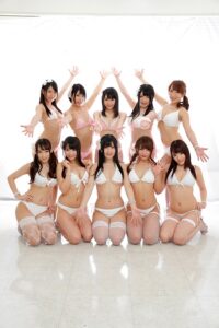 【VR】KMP15周年特別企画 60億分の1の確率に見事当選！！超豪華10人共演 夢の極上ハーレムスペシャル！！(cid)