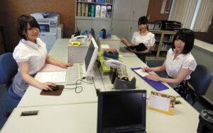 【VR】ハチャメチャOL総務部5課（七菜原ココ・篠崎みお）(cid)